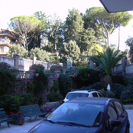Casa Per Ferie Suore Domenicane Rom Exteriör bild